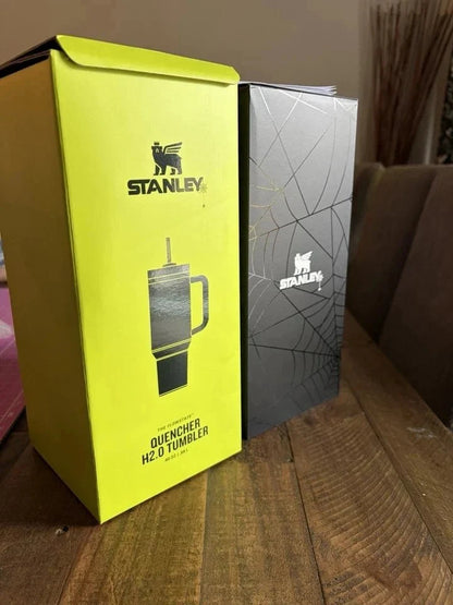 Stanley Halloween Web Glow Quencher H2.0 FlowState Tumbler – 40 oz