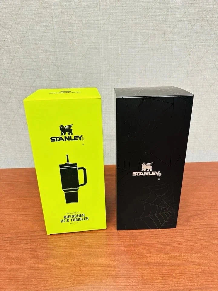 Stanley Halloween Web Glow Quencher H2.0 FlowState Tumbler – 40 oz